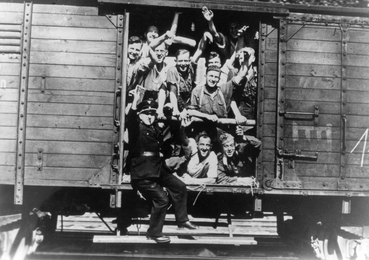 Tyske soldater i en jernbanevogn, Frankrike, august 1940 av Unbekannt