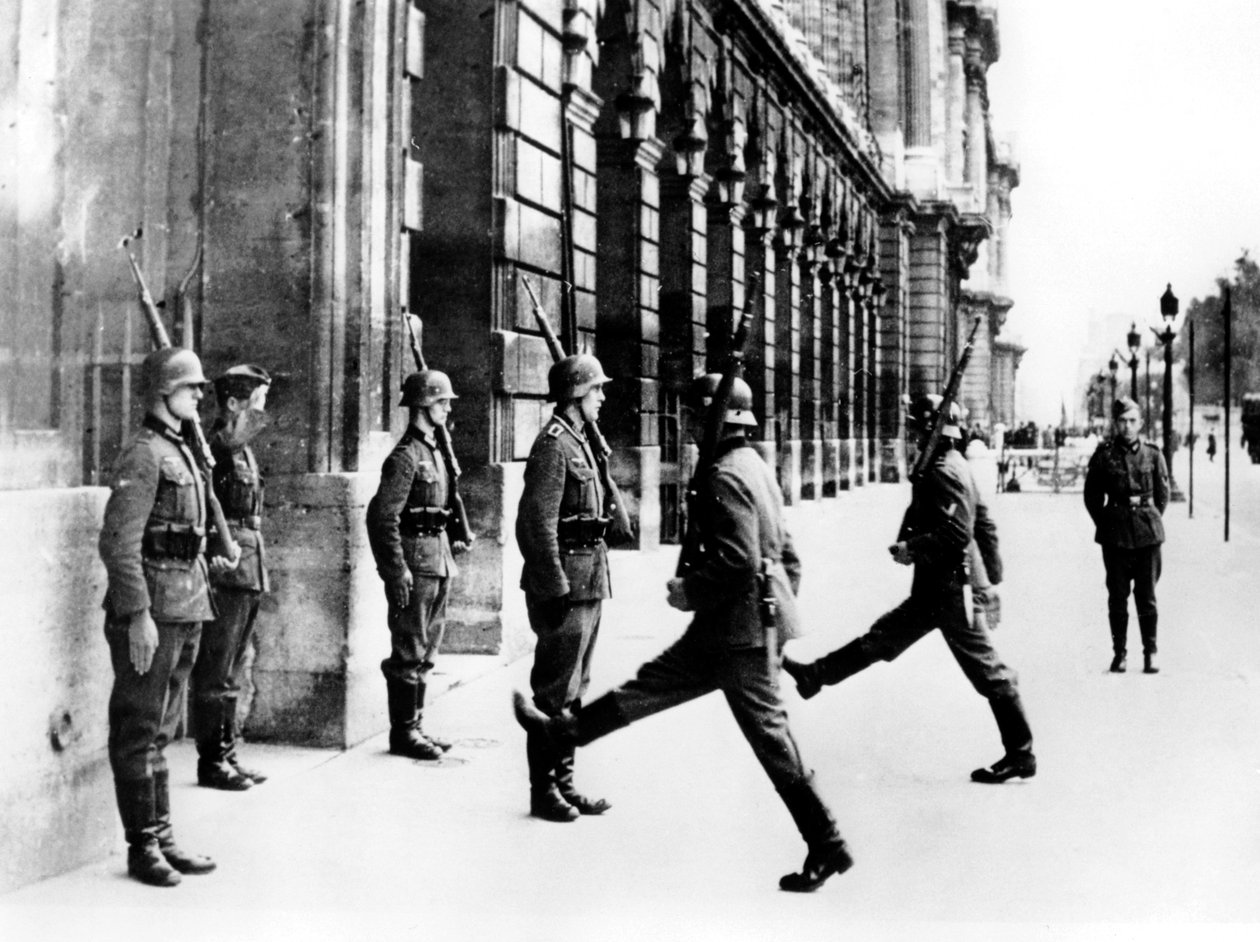 Tyske soldater på vakt utenfor Hotel Crillon, Paris, 7. oktober 1940 av Unbekannt