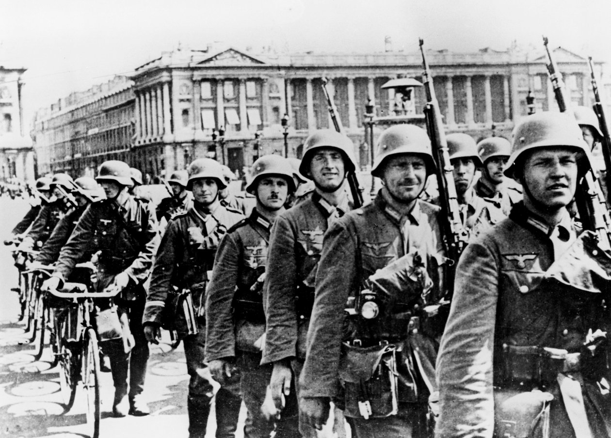 Tyske tropper marsjerte gjennom Paris, 17. juni 1940 av Unbekannt