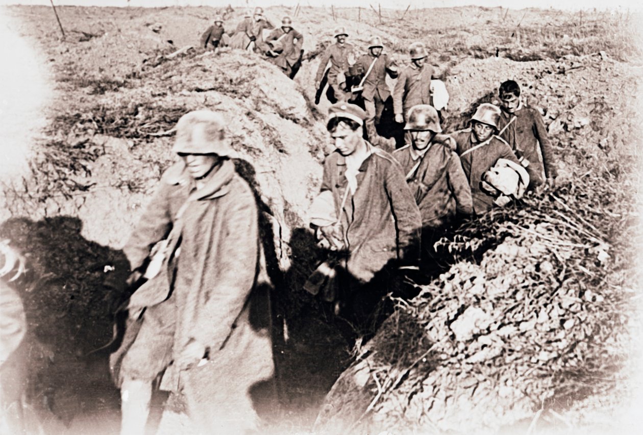 Tyskere overga seg ved Laffaux, Nord-Frankrike, c1914-c1918 av Unbekannt