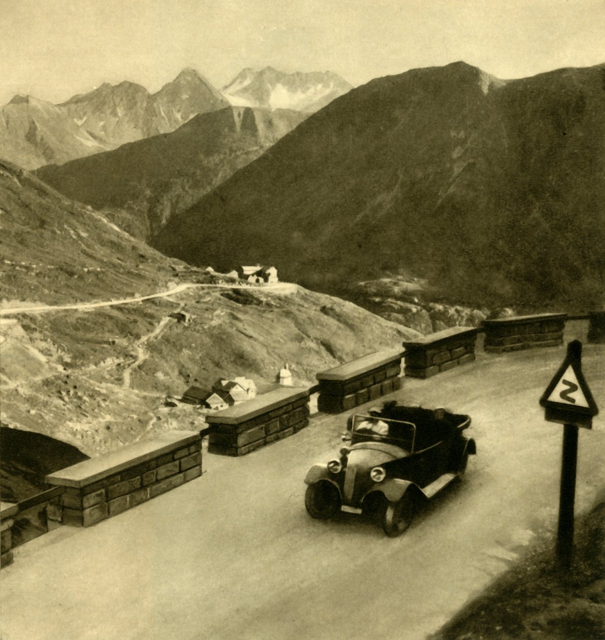 Glocknerhaus på Grossglockner High Alpine Road, Østerrike, c1935. av Unbekannt