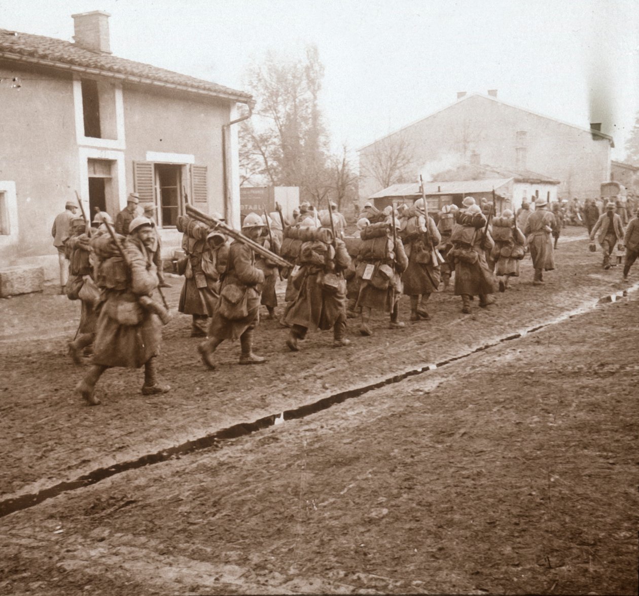 Går opp linjen til Verdun, Nord-Frankrike, c1914-c1918. av Unbekannt
