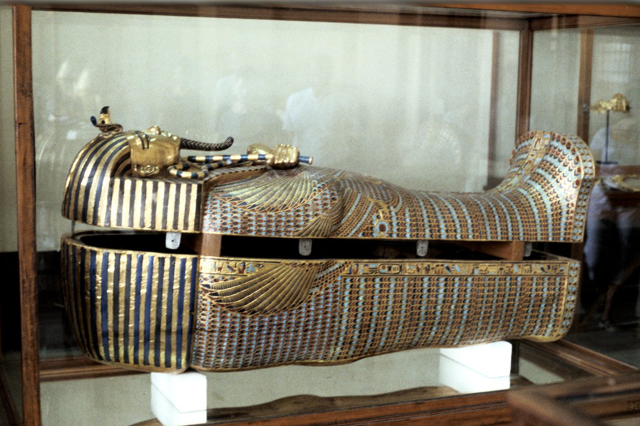 Gylden sarkofag av farao Tutankhamun, c1325 f.Kr av Unbekannt