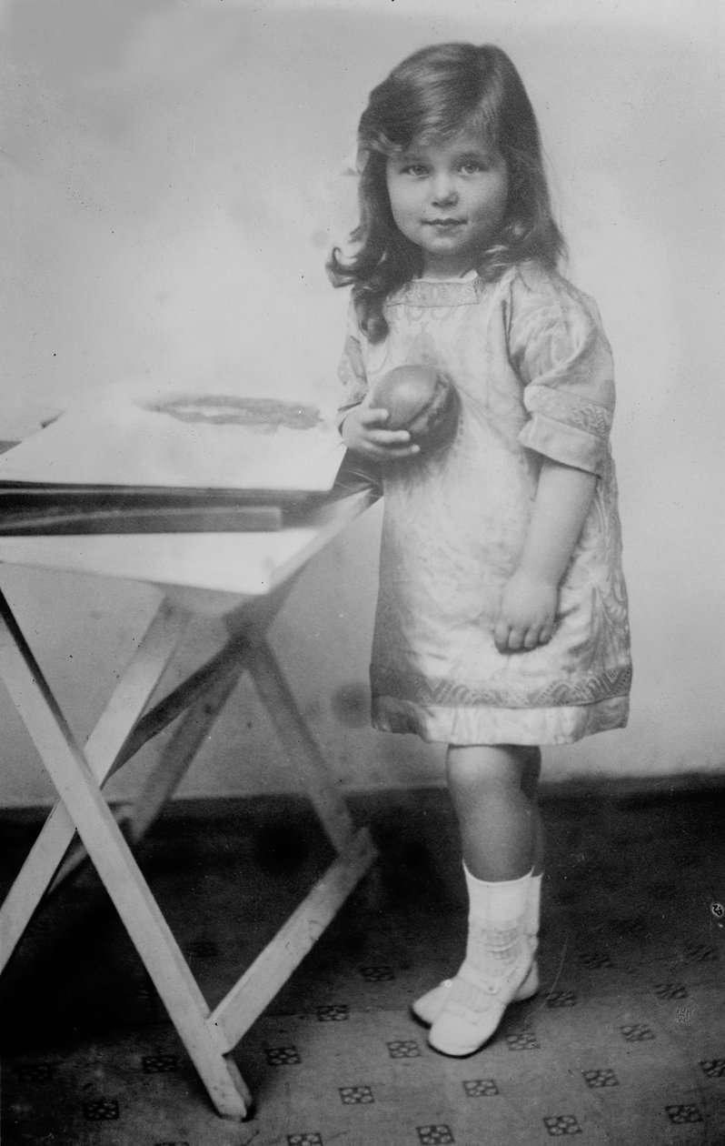 Storhertuginne Kira Kirillovna av Russland, c1912. av Unbekannt
