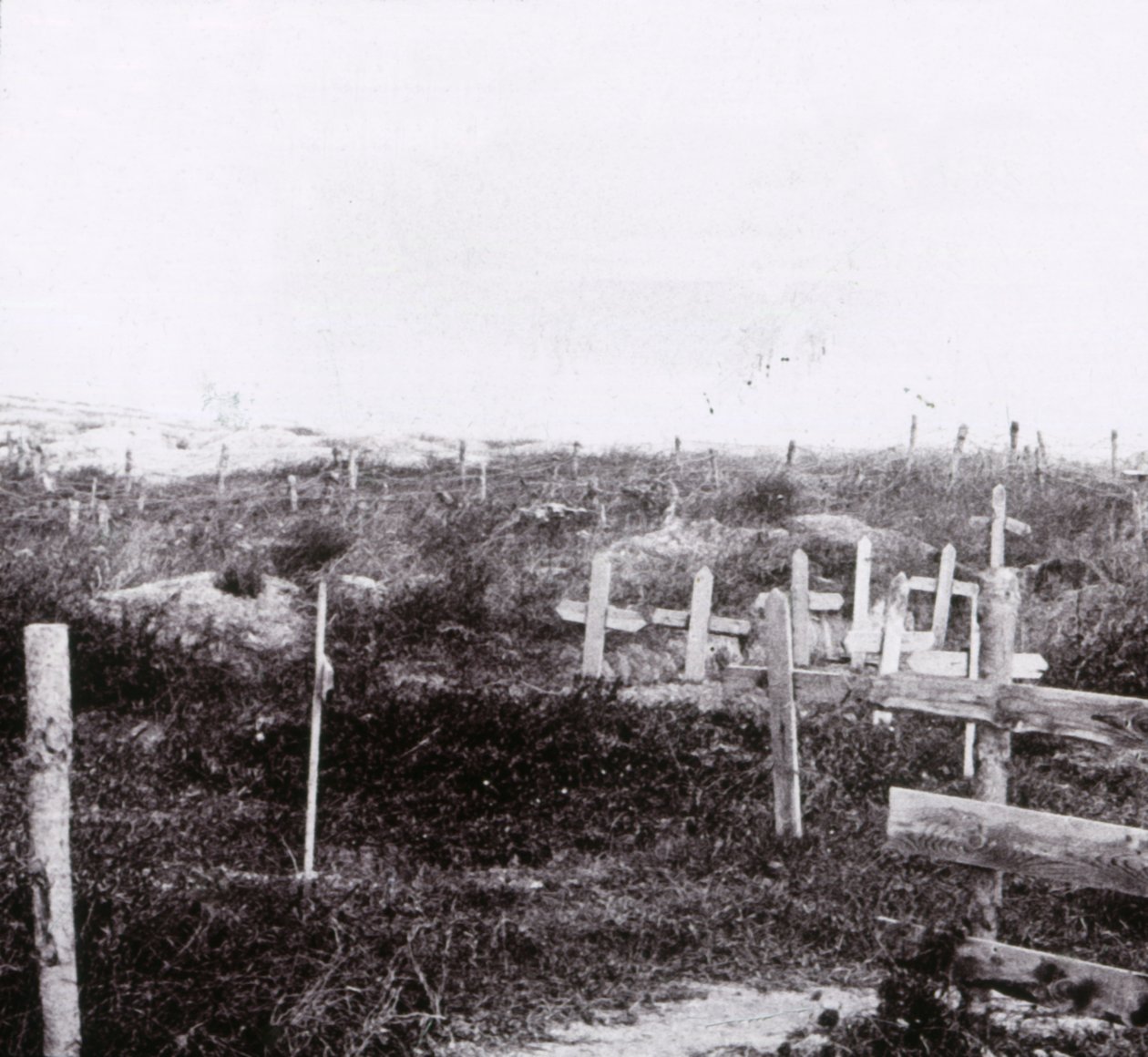Graves, Massiges, Nord-Frankrike, c1914-c1918. av Unbekannt