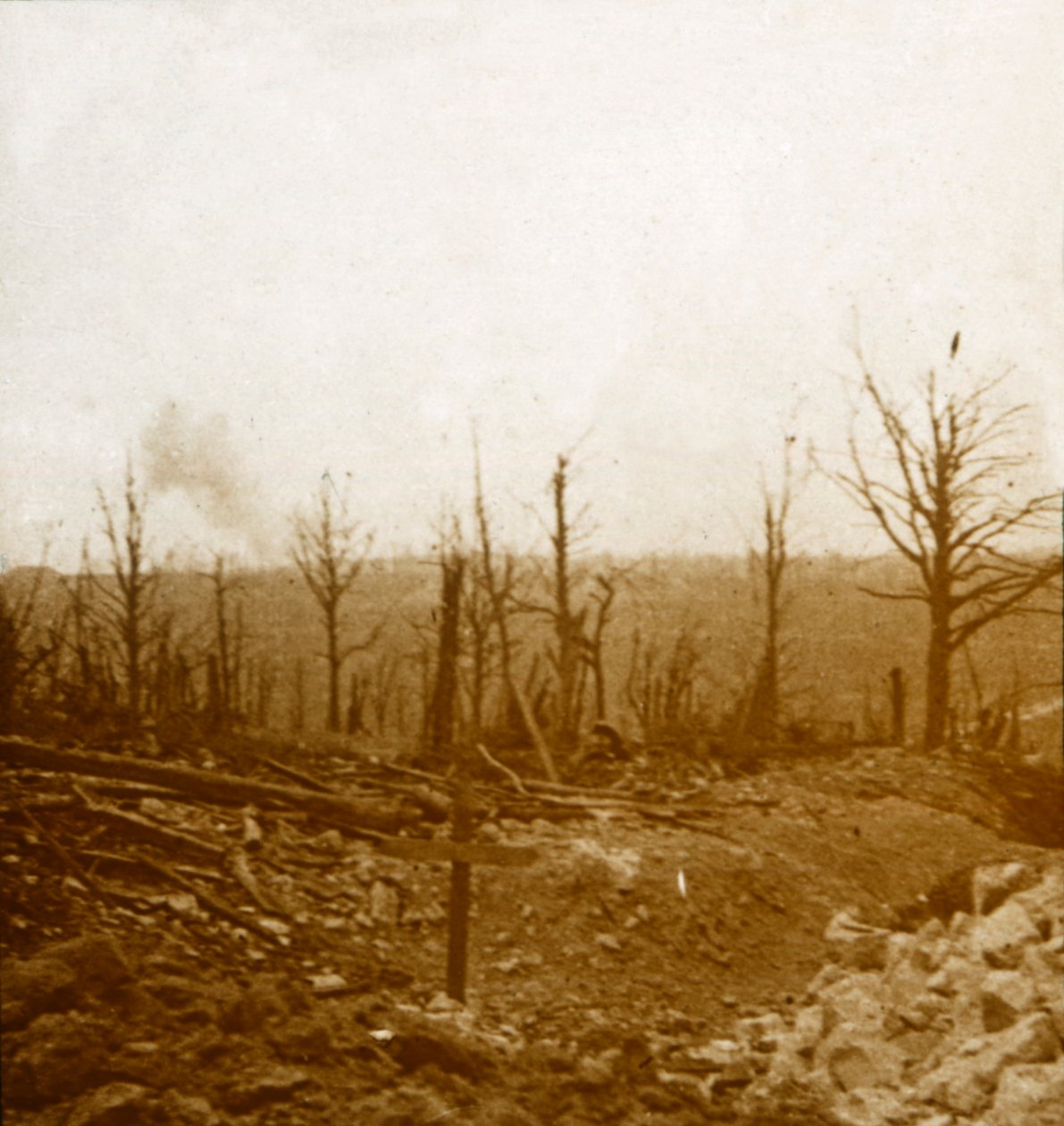 Graver og bombardement, Fleury, Frankrike, c1914-c1918 av Unbekannt