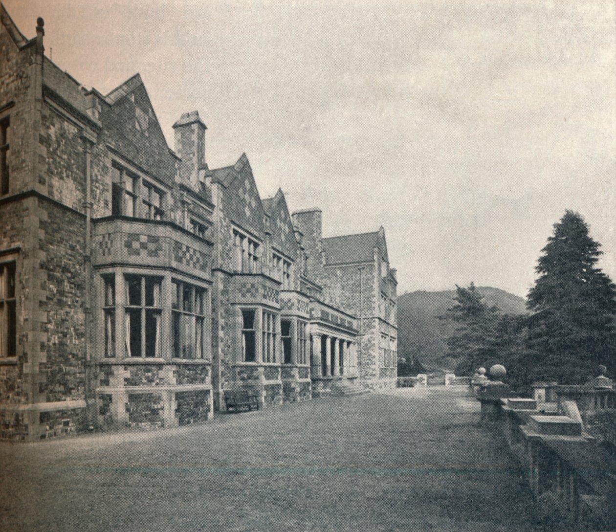 Grizedale Hall, Lancashire: The South Front and Terrace, c1911. av Unbekannt
