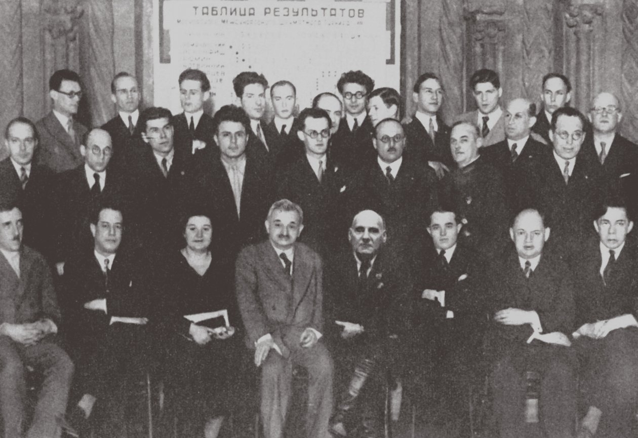 Gruppeportrett av deltakerne i den andre internasjonale sjakkturneringen, Moskva 1935, 1935 av Unbekannt