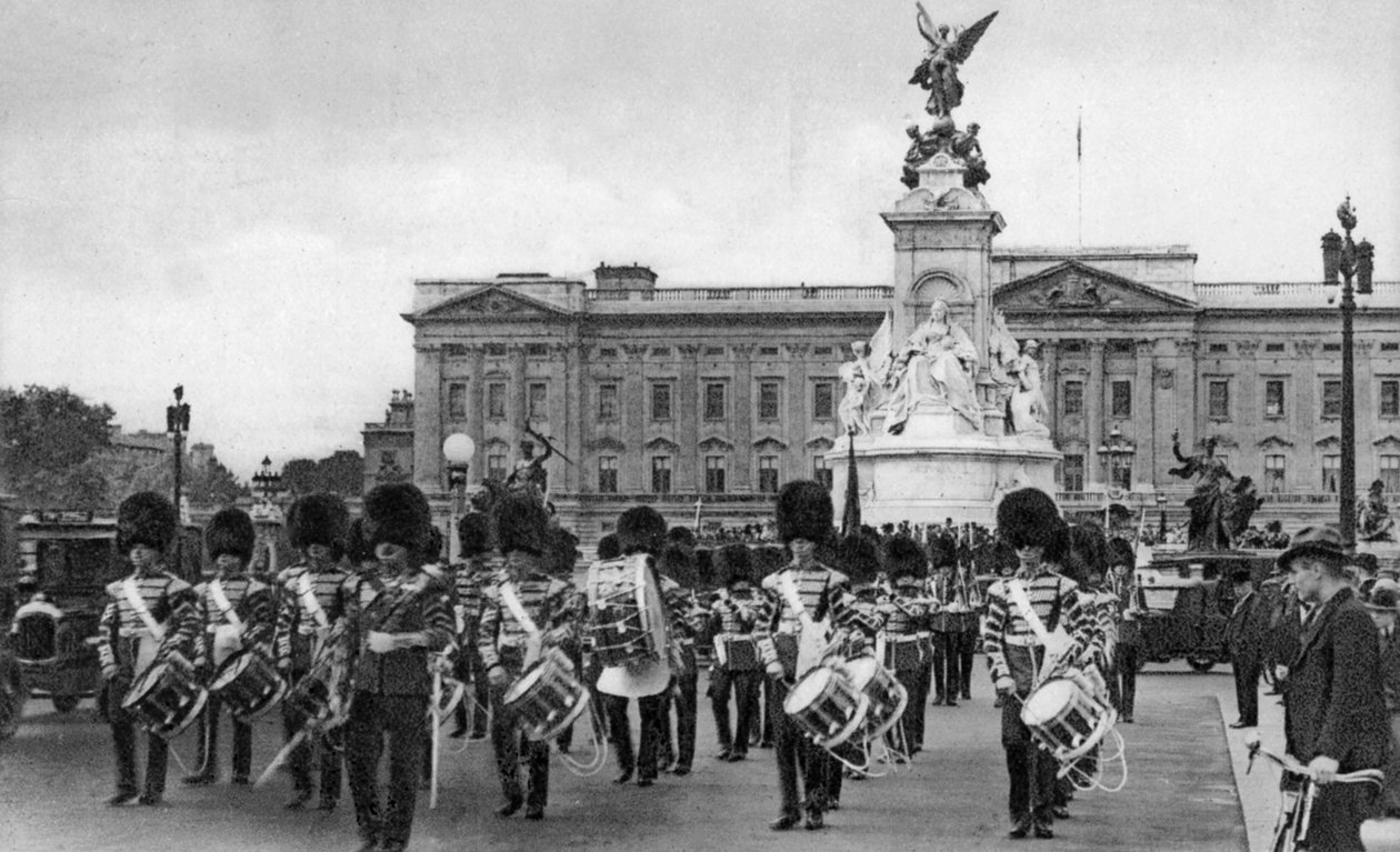Vakter i The Mall, London, tidlig på 1900-tallet av Unbekannt