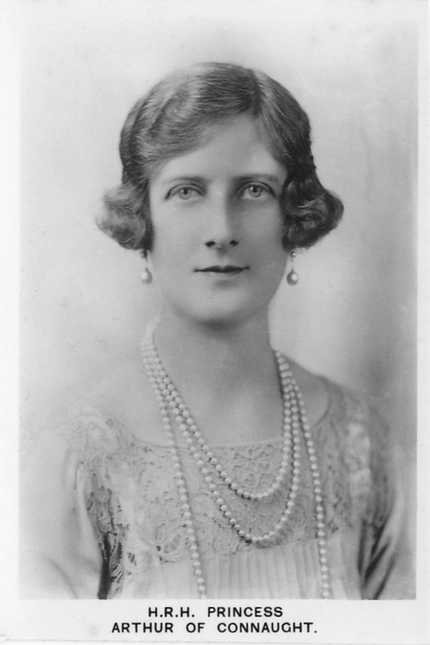 HKH Prinsesse Arthur av Connaught, 1937 av Unbekannt