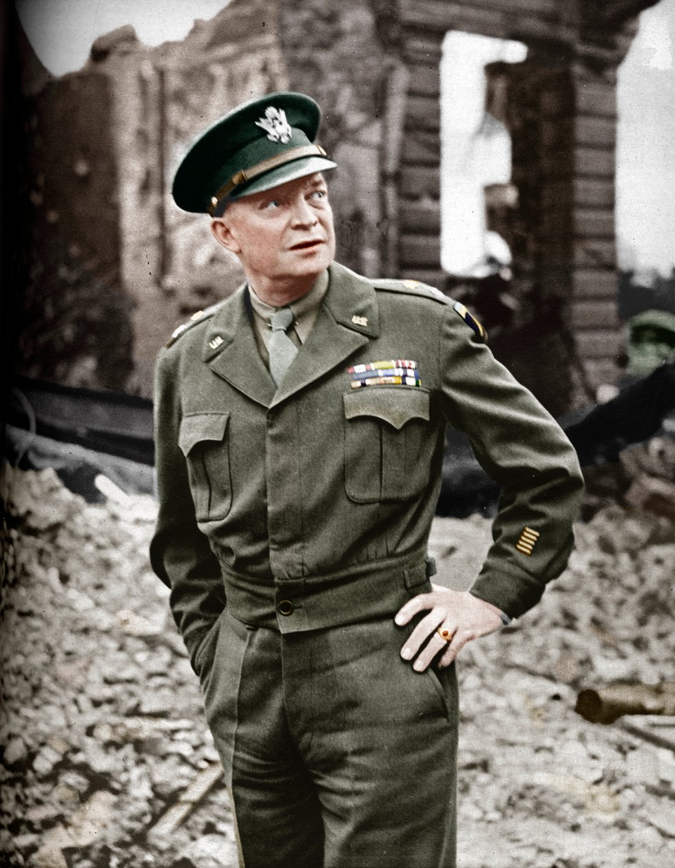 Han ledet våre frigjørende hærer til seier, 1945 av Unbekannt