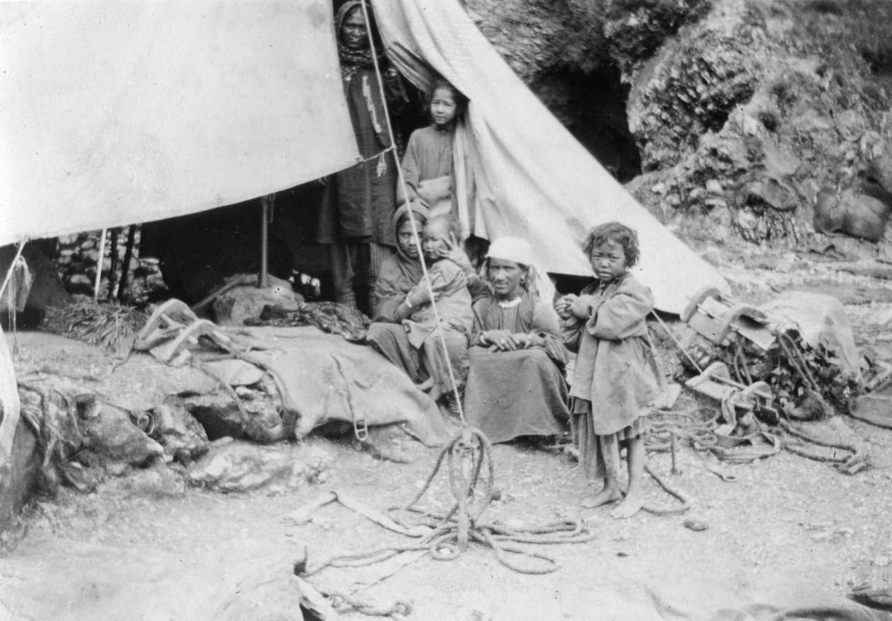 Hill stammefamilie, Chakrata, 1917 av Unbekannt