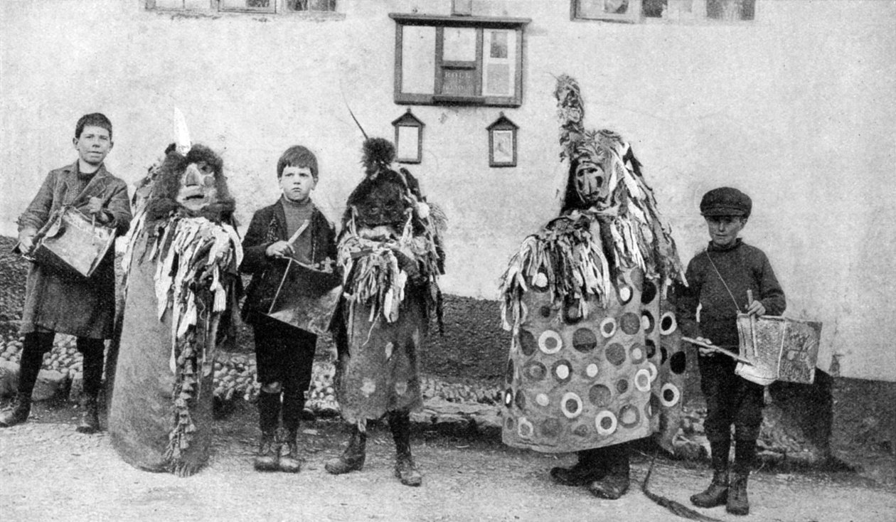 Hobbyhest, 1. mai-seremonier, Somerset, c1922 av Unbekannt