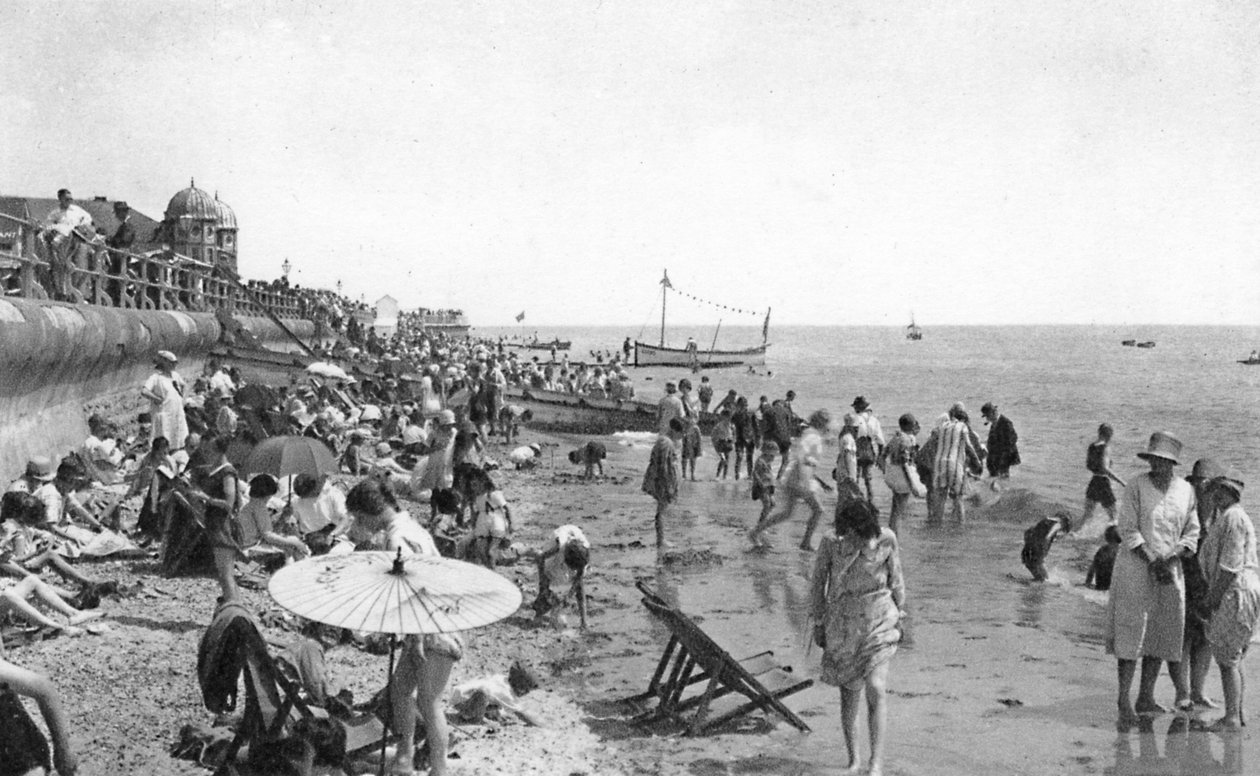 Feriegjester på Bognor Regis strandpromenade, West Sussex, ca. 1900-1920-tallet av Unbekannt