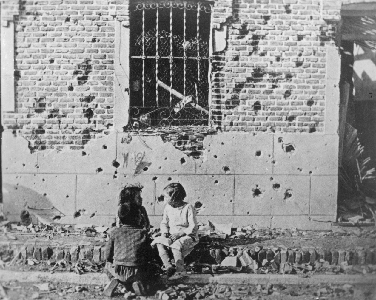 Hjemløse barn, Barcelona, Catalonia, Spania, Spansk borgerkrig, c1936-c1939 av Unbekannt