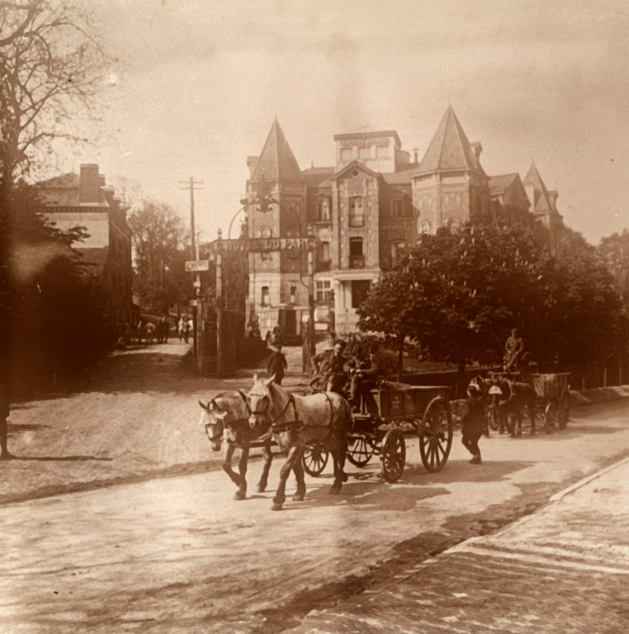 Hestetrukket ambulanse, Belgia, c1914-c1918 av Unbekannt