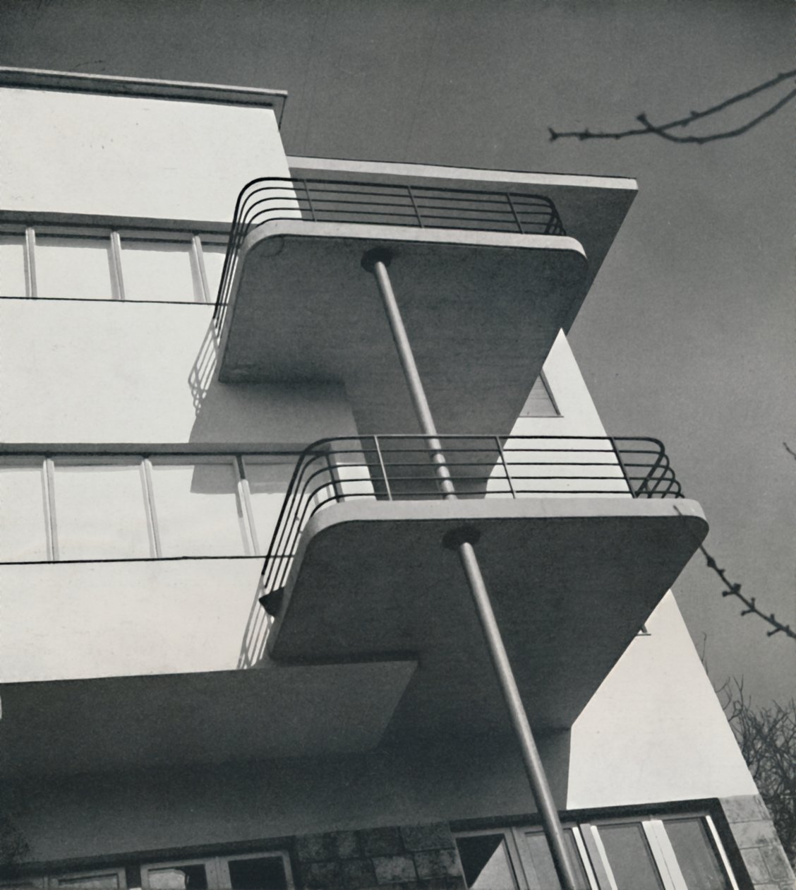 Hus for to familier i Budapest, Romania, 1933 av Unbekannt