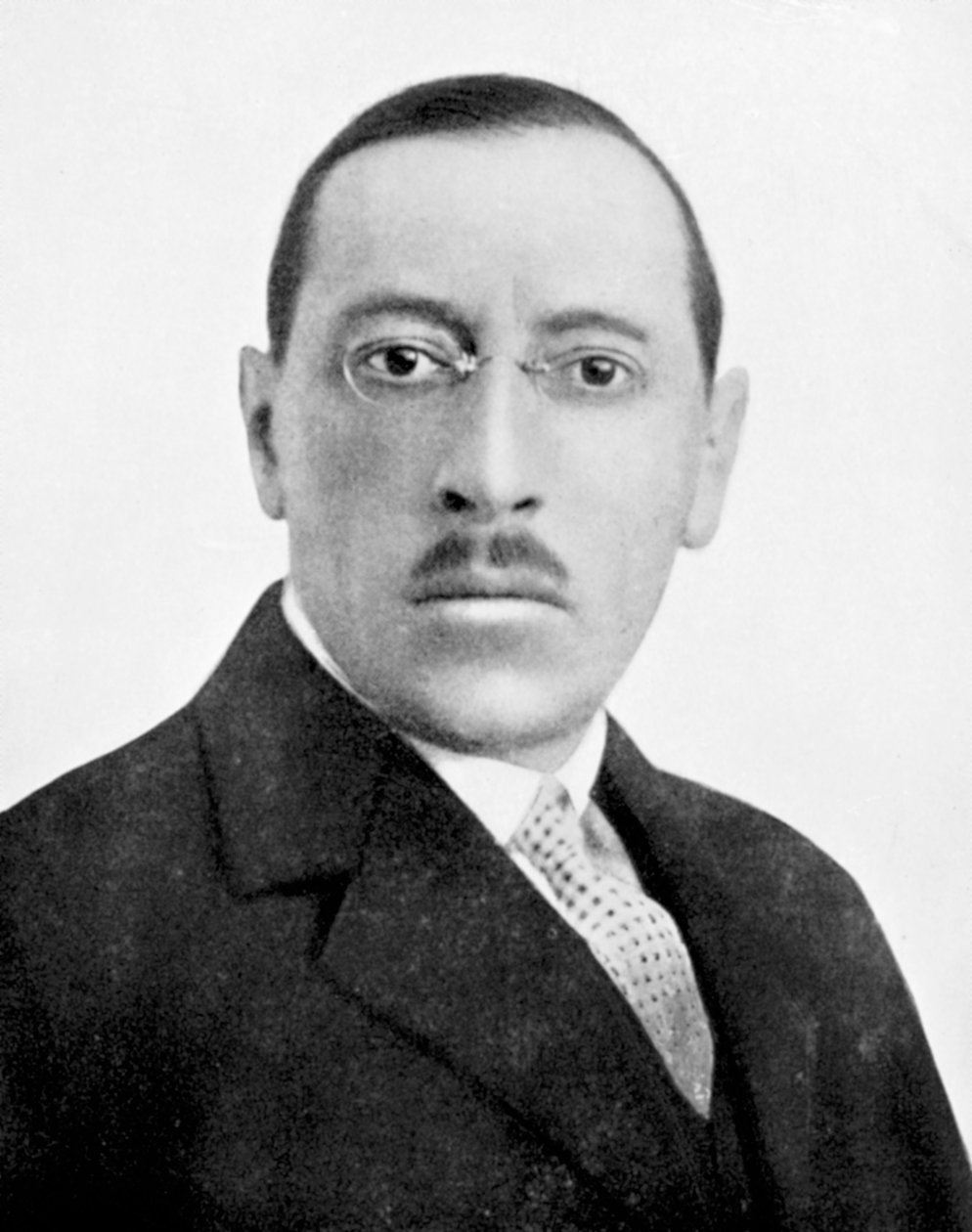 Igor Stravinsky, russisk-født komponist, c1920 av Unbekannt