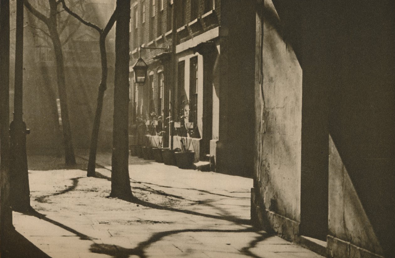 In Wardrobe Court, bygget på stedet til et kongelig museum, c1935. av Unbekannt