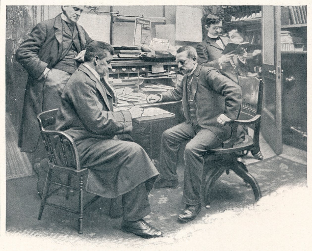 På visegeneralkonsulens kontor ved det amerikanske konsulatet, London, c1903 1903 av Unbekannt