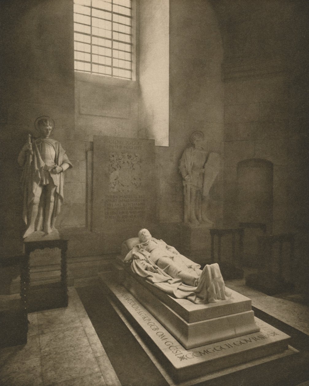 I Kitchener Memorial Chapel of St. Pauls Cathedral, c1935. av Unbekannt