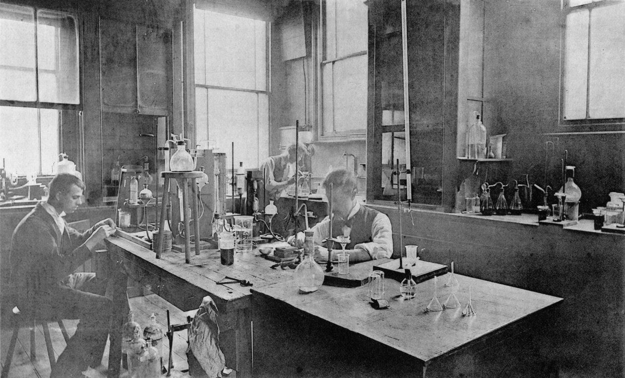 Industrielt laboratorium ved Thomas Firth & Sons Norfolk Works, Sheffield, c1900 av Unbekannt