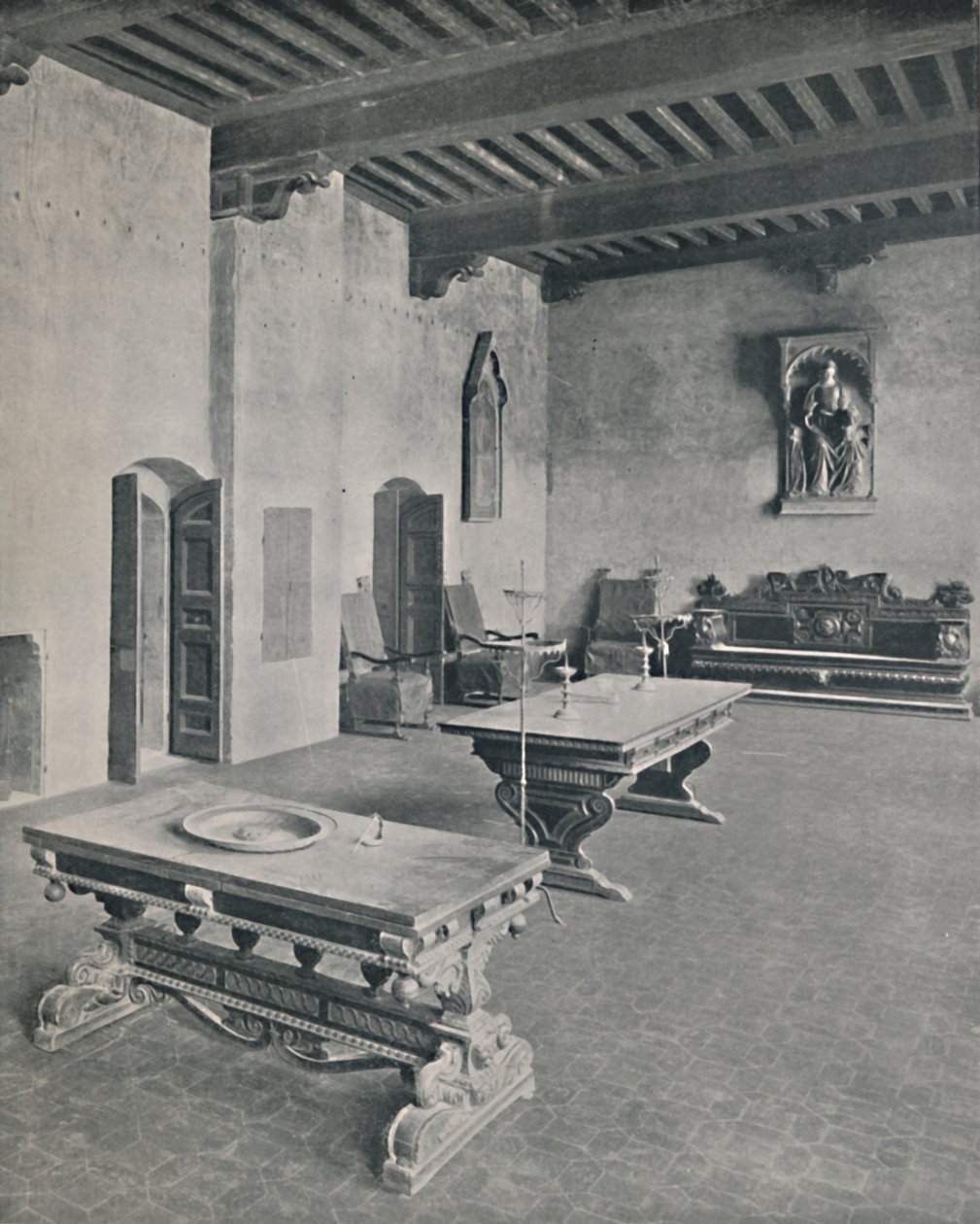 Interiør Palazzo Davanzati, Firenze. Med to 1500-tallstabeller, 1928 av Unbekannt