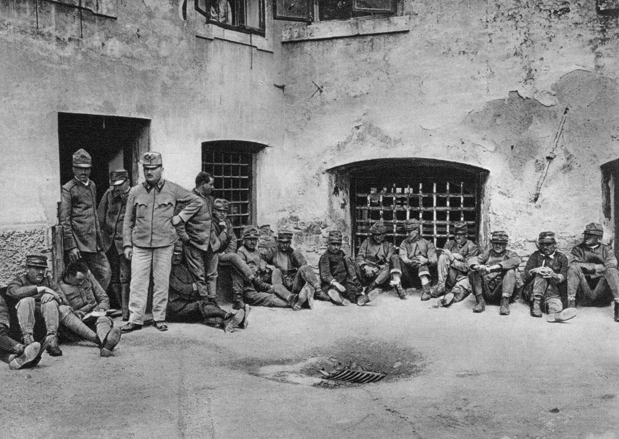 Italienske fanger i Ljubljana Laibach slott, første verdenskrig, 1915 av Unbekannt