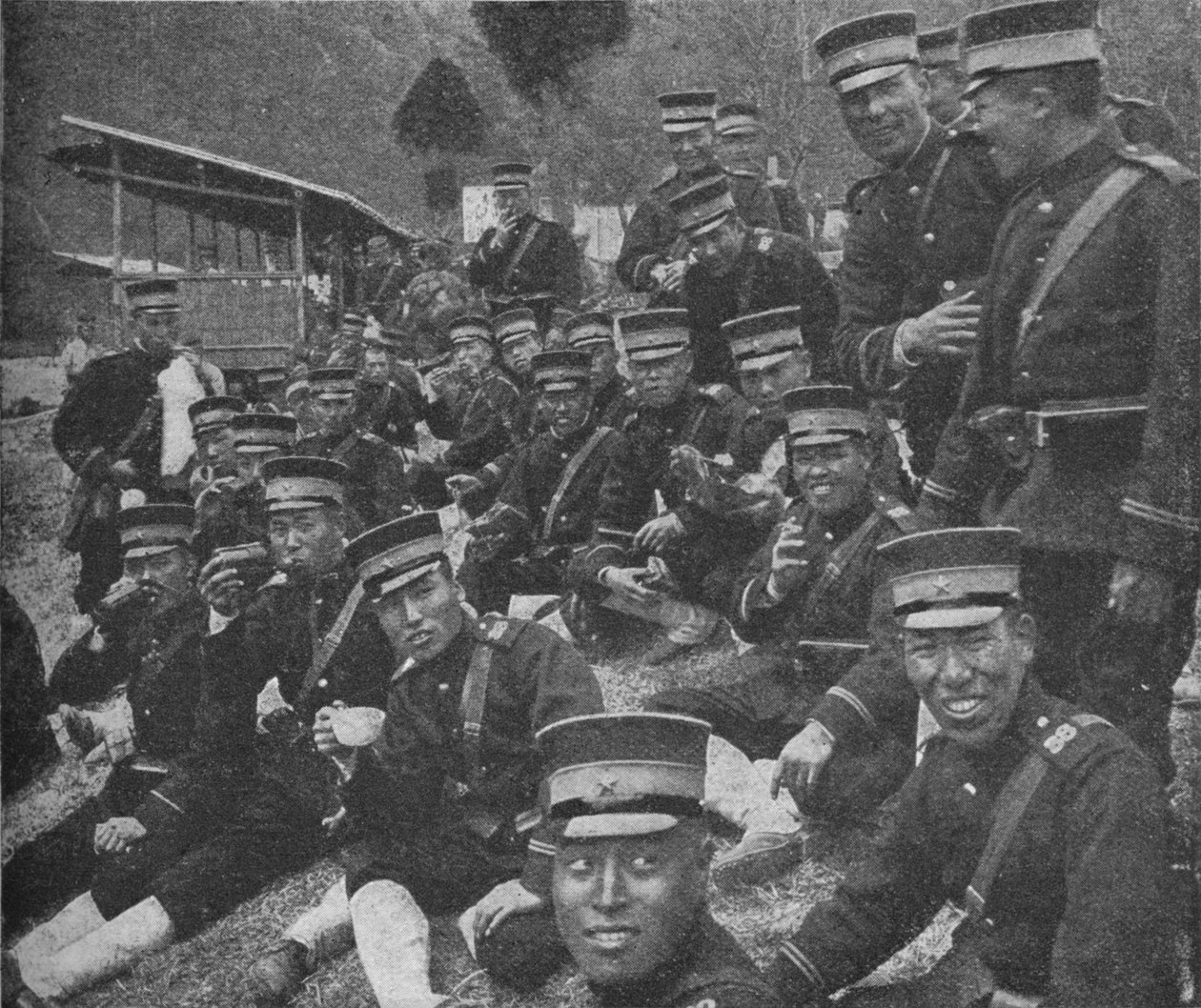 Japanske soldater på vei til fronten: middagsmåltidet med te og ris, 1904-1905 1907 av Unbekannt