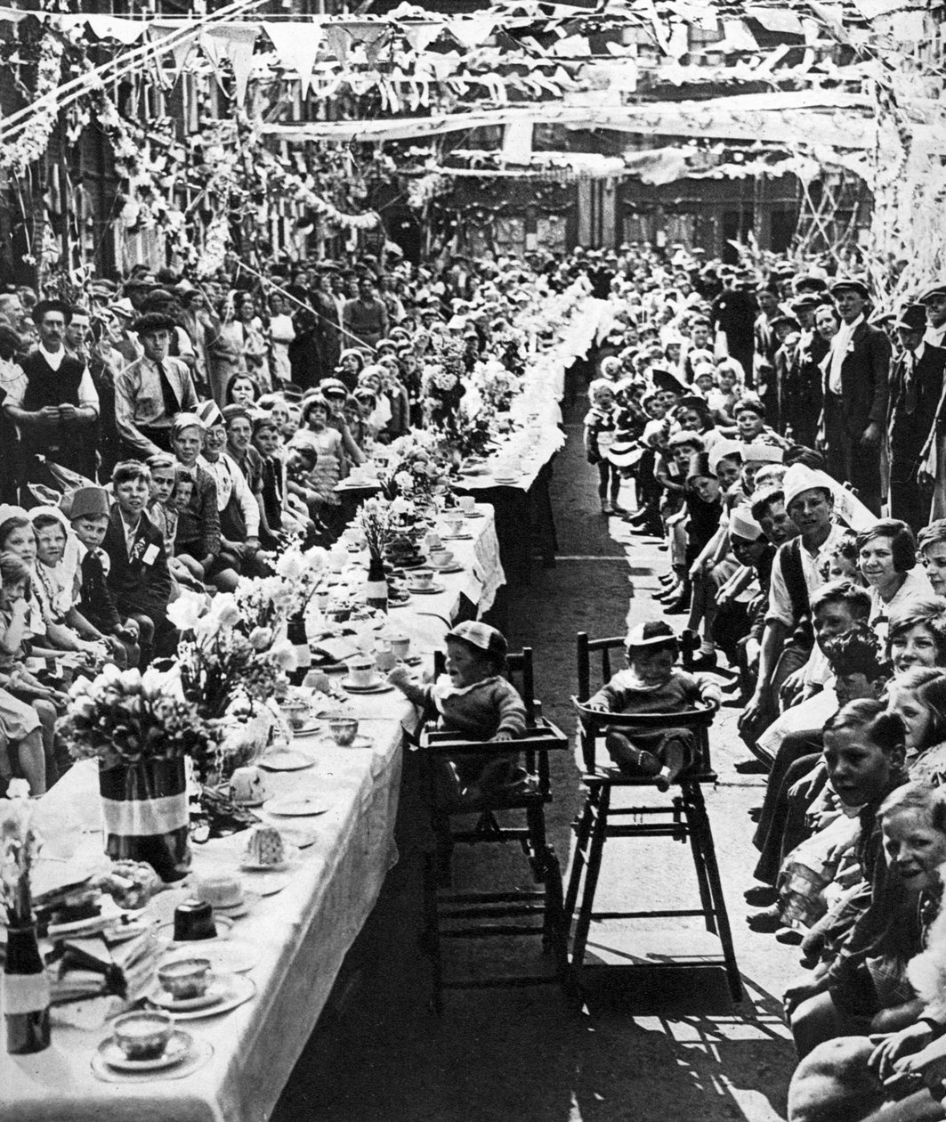Jubilee teselskap for barn i Orville Road, Battersea, London, 1935 av Unbekannt