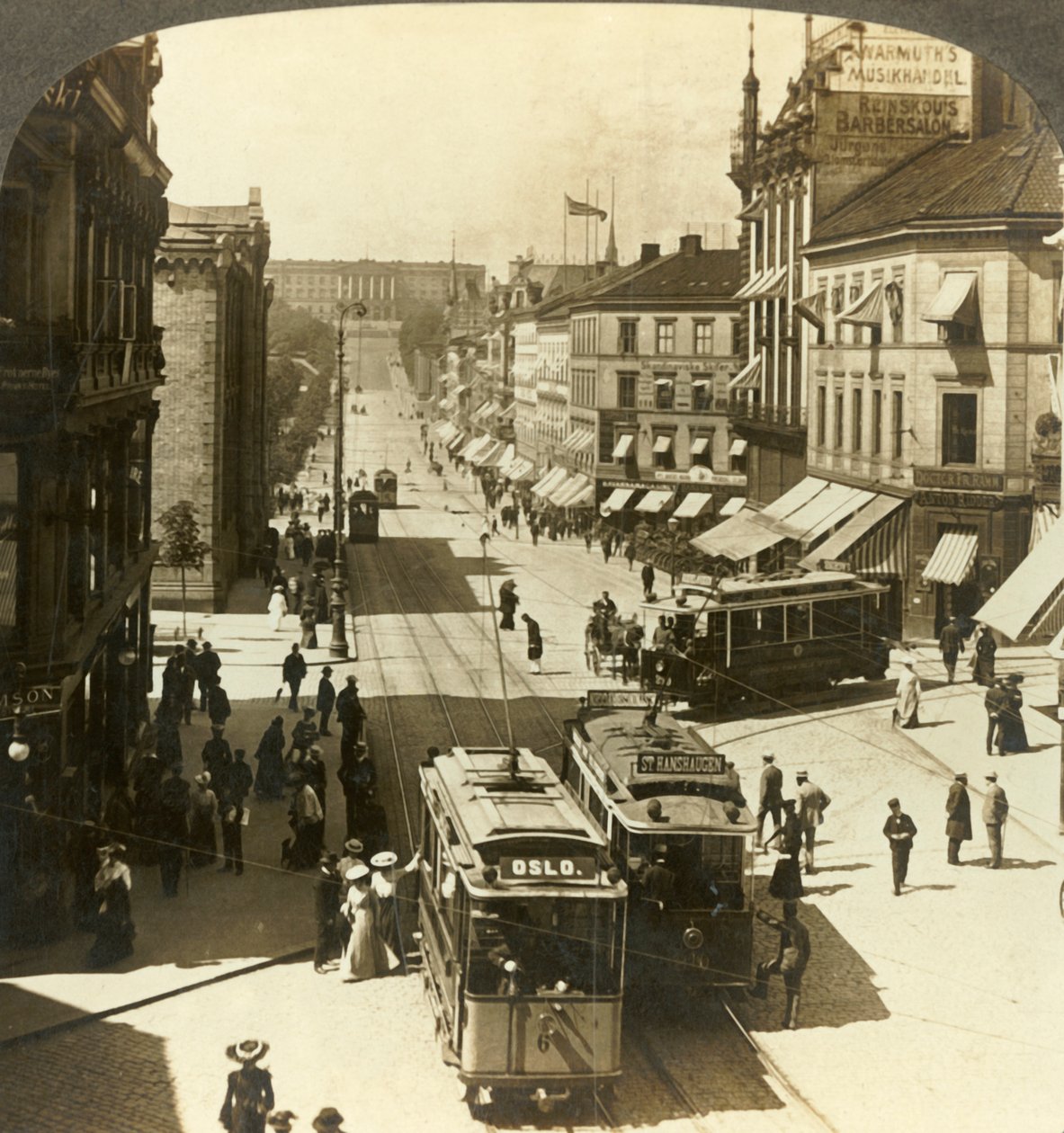 Karl Johans gate, W.N.W. til Det Kongelige Slott, Christiania, Norge, c1905. av Unbekannt