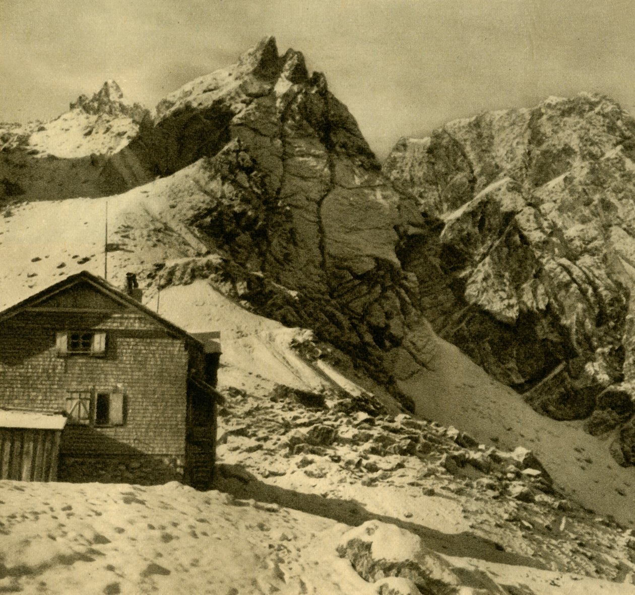 Karlsbaderhütte, Lienz Dolomittene, Østerrike, c1935. av Unbekannt