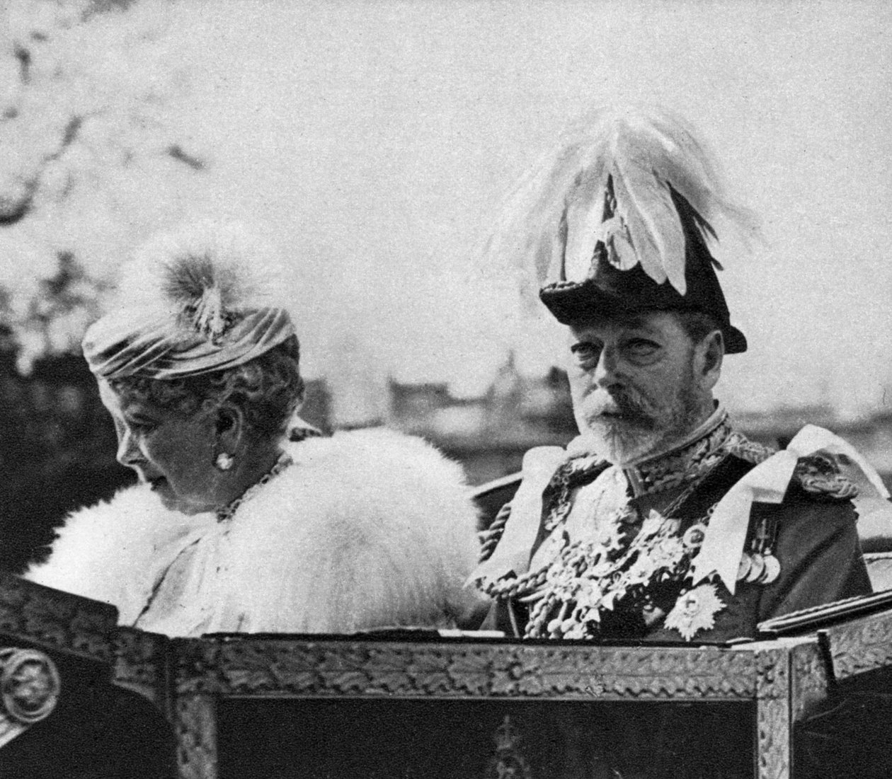 Kong George V og Queen Mary på vei til St Pauls Cathedral, Silver Jubilee, 1935 av Unbekannt