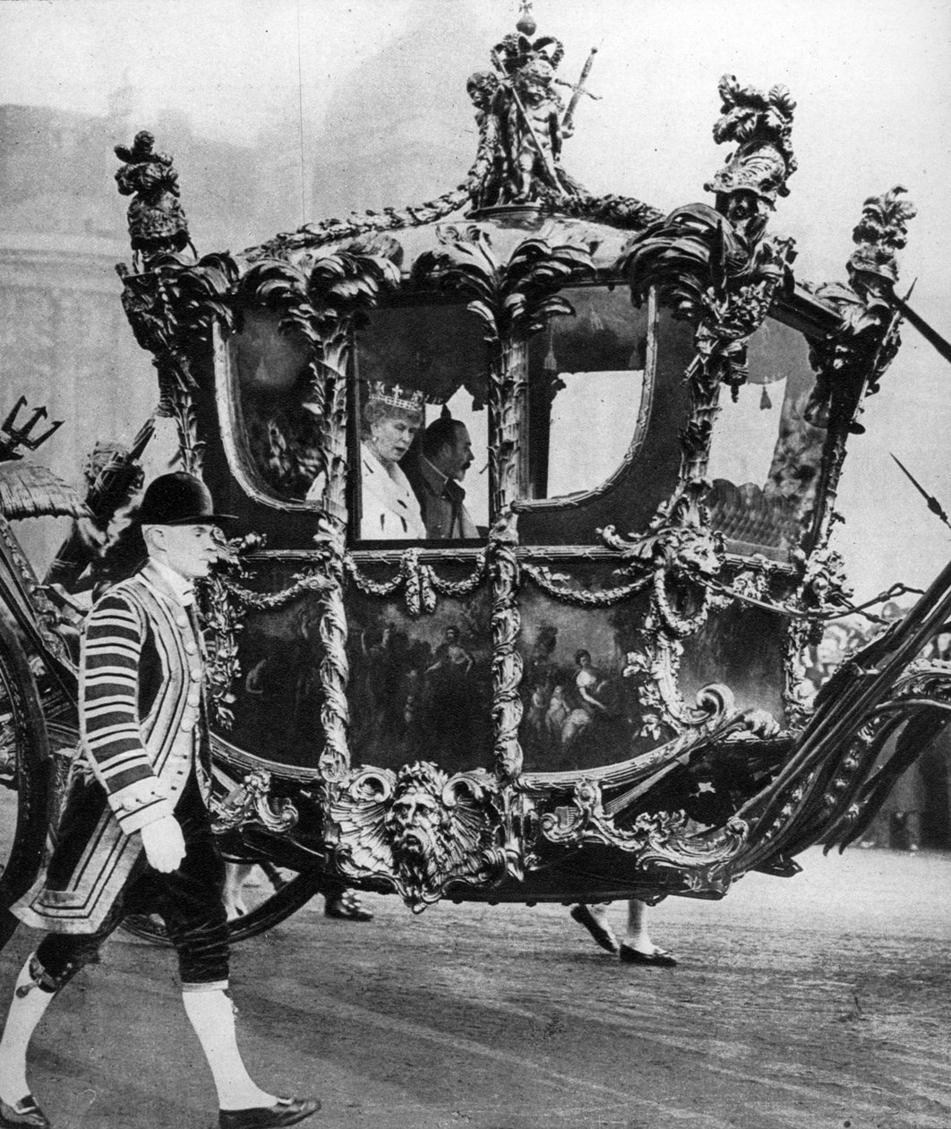 Kong George V og dronning Mary på vei til statsåpningen av parlamentet, c1930-tallet av Unbekannt