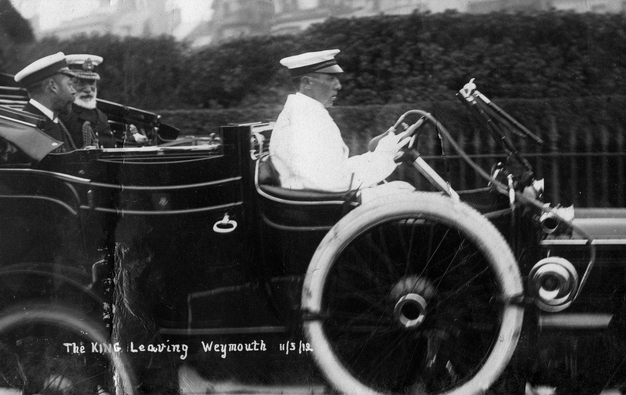 Kong George V forlot Weymouth, Dorset, med bil, 11. mars 1912 av Unbekannt