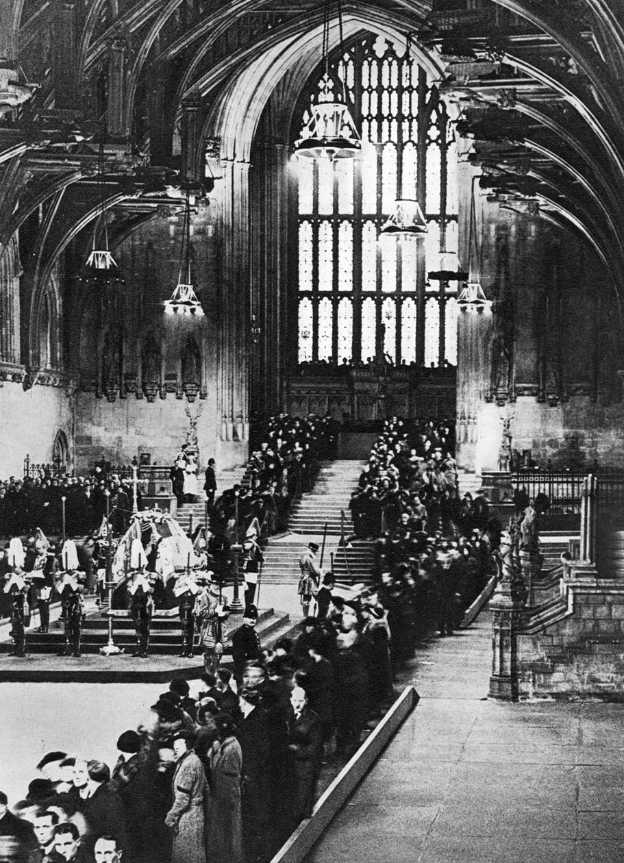 Kong George V liggende i staten i Westminster Hall, London, januar 1936 av Unbekannt