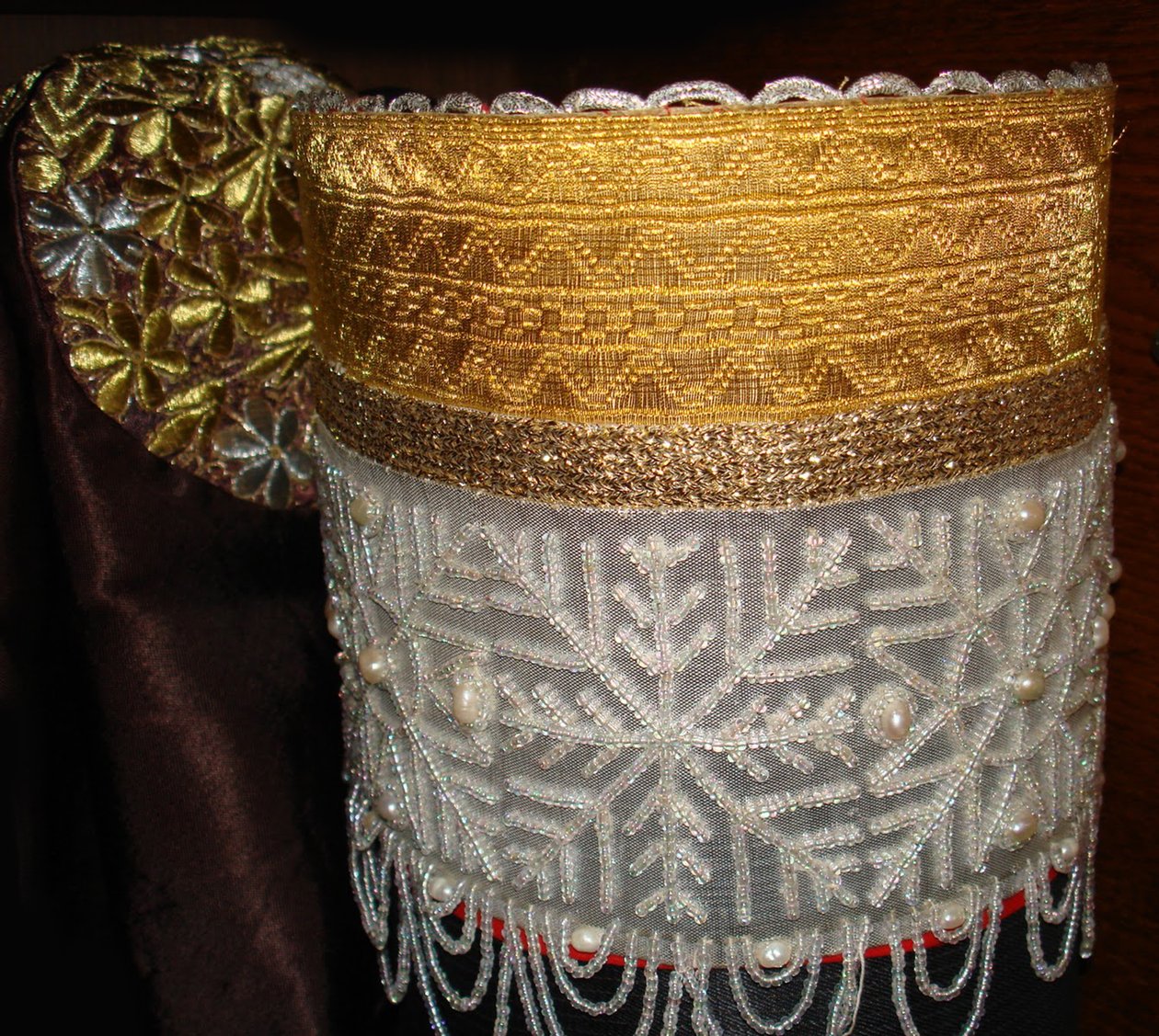 Kokoshnik, tidlig på 1800-tallet. av Unbekannt