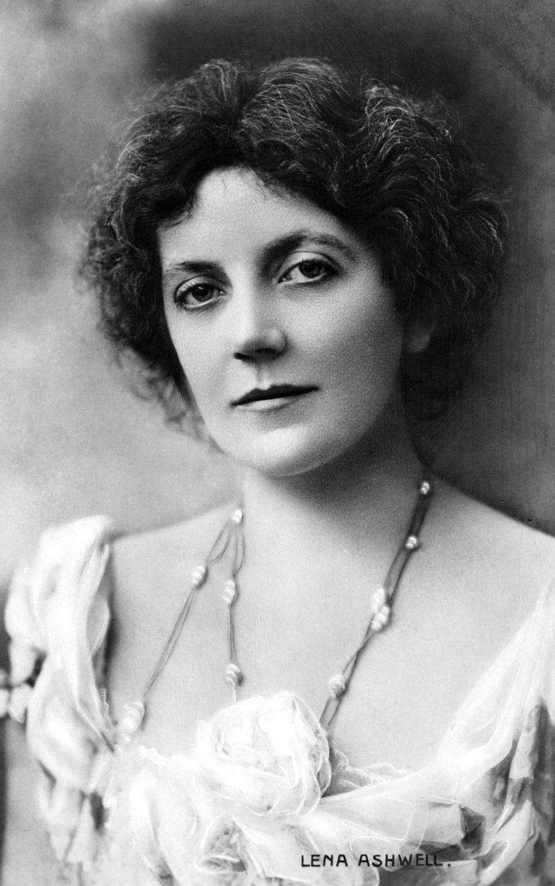 Lena Ashwell 1862-1957, britisk skuespillerinne, tidlig på 1900-tallet av Unbekannt