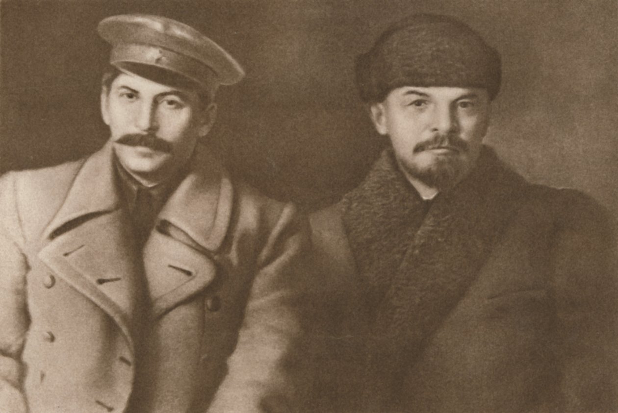 Lenin og Stalin, mars 1919, 1939. av Unbekannt
