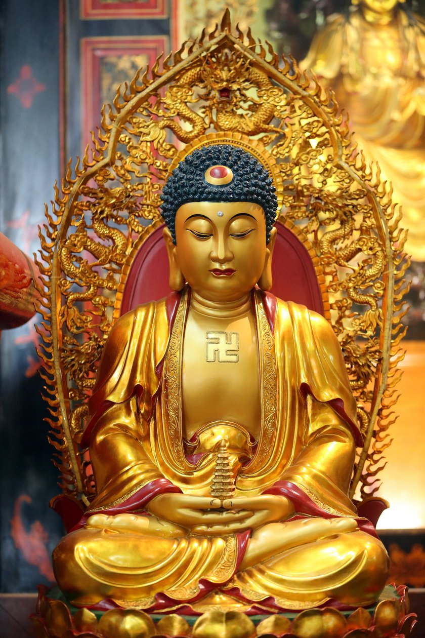 Leong San buddhisttempel. Gylden Buddha-statue. Singapore av Unbekannt