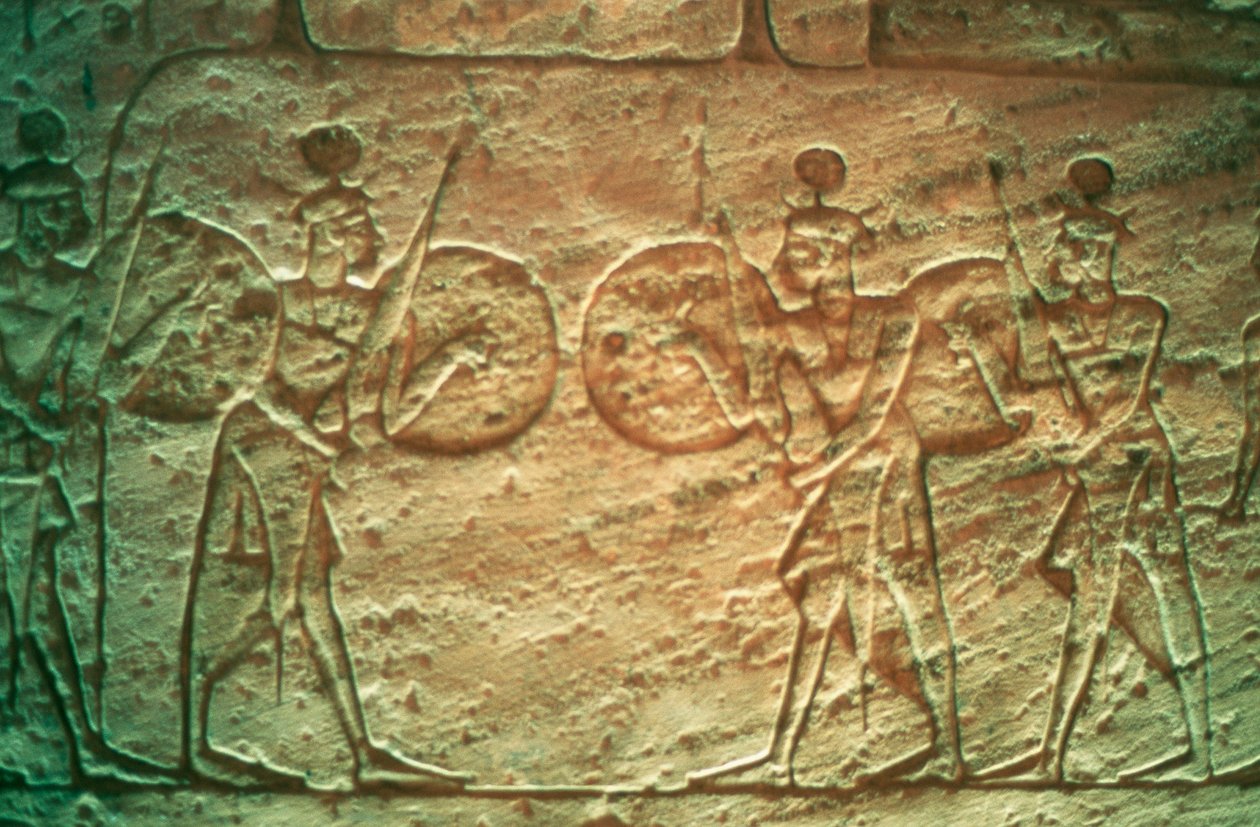 Kalksteinsrelieff som viser hettittiske soldater, Temple of Abu Simbel, Egypt, 1300-1200-tallet f.Kr. av Unbekannt