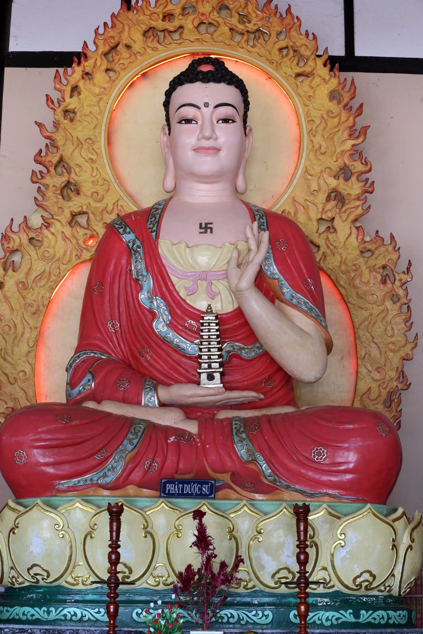 Linh An buddhistisk pagode. Medisin Buddha (Bhaisajyaguru) statue. Dalat. Vietnam av Unbekannt