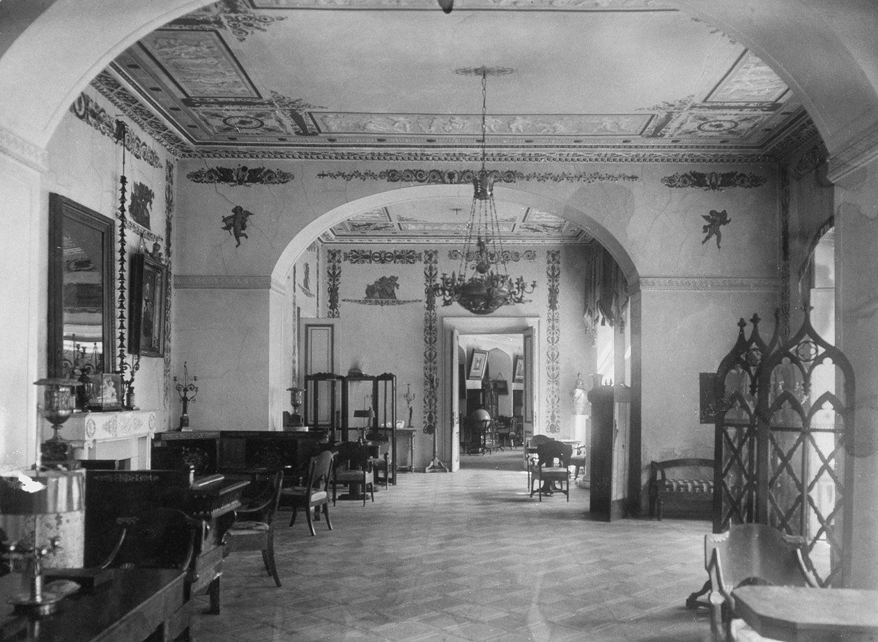 Stue i Maryino herregård, tidlig på 1920-tallet av Unbekannt
