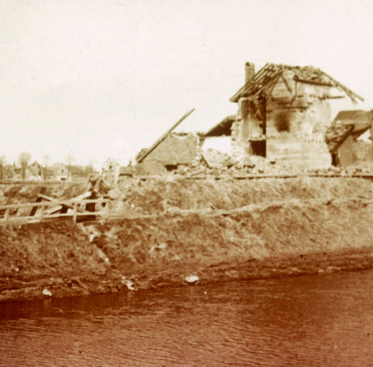 Lock-keepers house, Nieuwpoort, Flandern, Belgia, c1914-c1918 av Unbekannt
