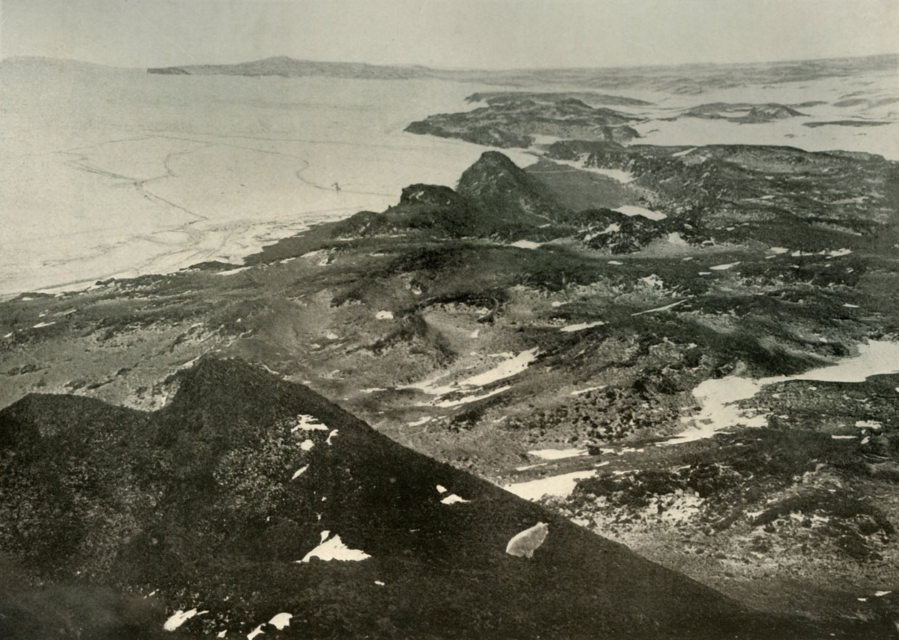 Ser nordover mot Cape Royds, c1908, 1909. av Unbekannt