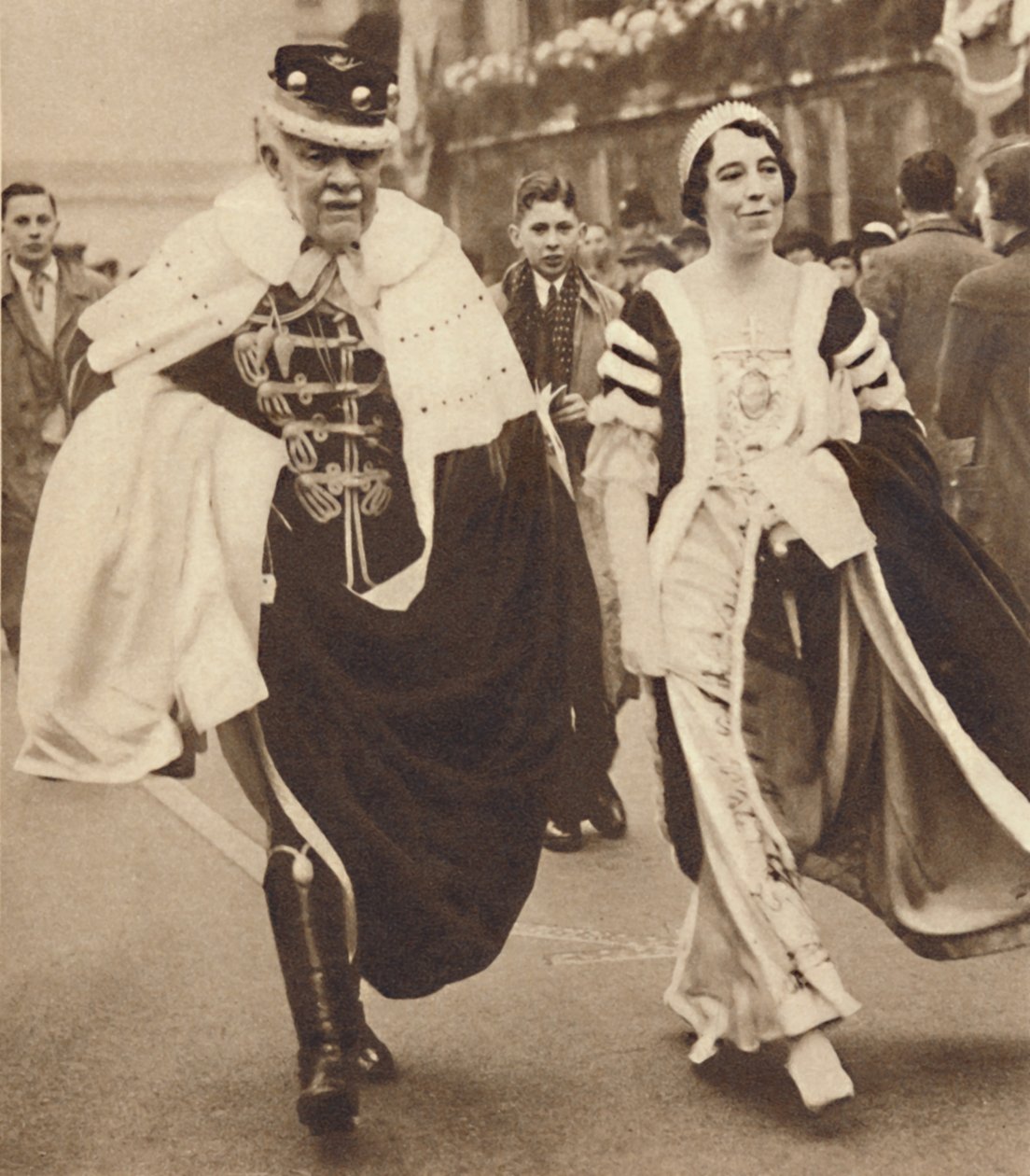 Lord og Lady Armstrong, 12. mai 1937 av Unbekannt