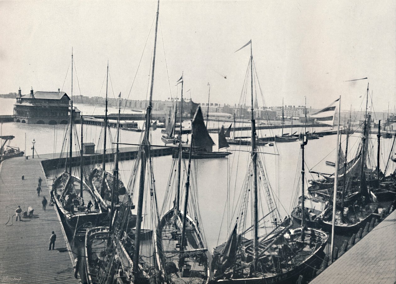 Lowestoft - The Harbor and Parade, 1895 av Unbekannt