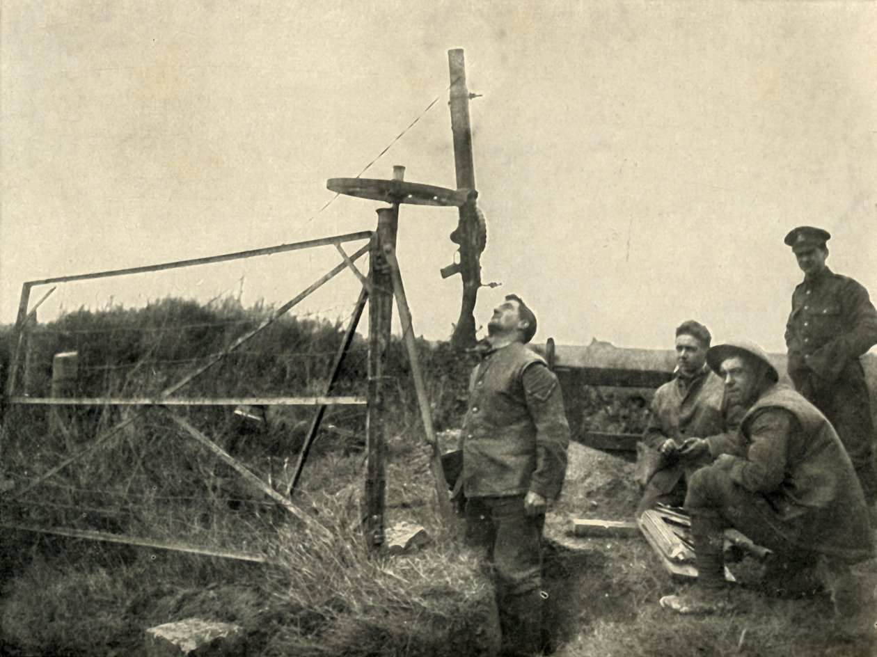 Maskingevær montert på hjul..., 1919. av Unbekannt
