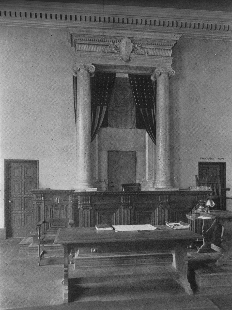 Sorenskriverskranke i rettssalen, Third District Court, New York City, 1924 av Unbekannt
