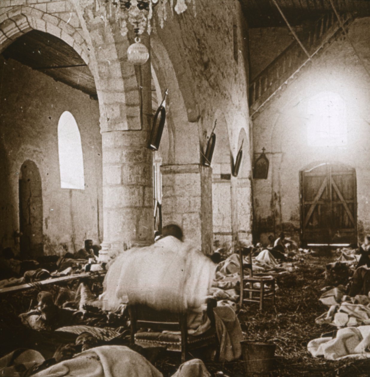 Provisorisk sykehus i en kirke, Marne, Nord-Frankrike, 1914 av Unbekannt